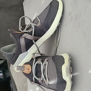 Olukai Golf Women's golf shoes